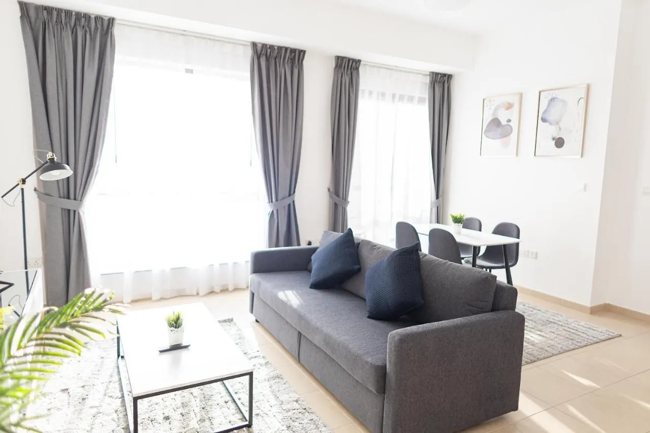 Bahar Jbr Apartment By Happy Season Dubai